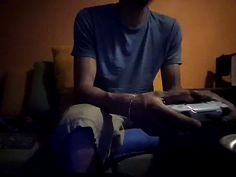 Snapshot of Angel_Coronel chatting on 02/15/25, 02:15 Angel Coronel online show from 02/15/25, 02:15