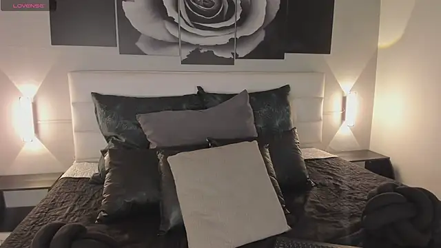 Snapshot of sofi_bakerr chatting on 11/04/25, 11:36 sofi bakerr online show from 11/04/25, 11:36