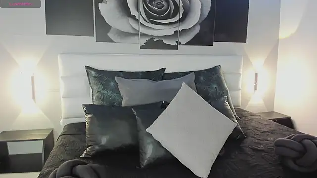 Snapshot of sofi_bakerr chatting on 10/08/25, 11:34 sofi bakerr online show from 10/08/25, 11:34