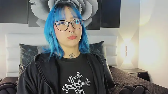 Snapshot of sofi_bakerr chatting on 12/15/25, 11:38 sofi bakerr online show from 12/15/25, 11:38