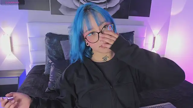 Snapshot of sofi_bakerr chatting on 10/06/25, 11:33 sofi bakerr online show from 10/06/25, 11:33