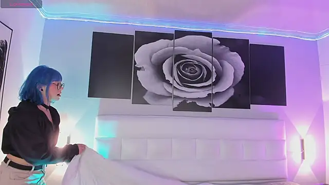 Snapshot of sofi_bakerr chatting on 09/26/25, 11:50 sofi bakerr online show from 09/26/25, 11:50