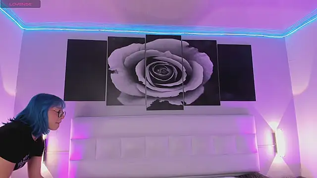 Snapshot of sofi_bakerr chatting on 10/15/25, 11:40 sofi bakerr online show from 10/15/25, 11:40