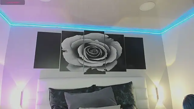 Snapshot of sofi_bakerr chatting on 12/05/25, 11:42 sofi bakerr online show from 12/05/25, 11:42