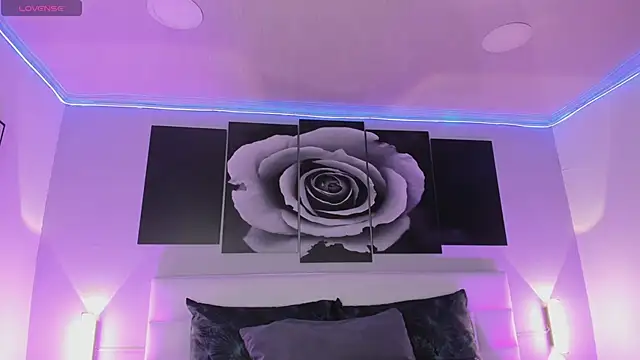 Snapshot of sofi_bakerr chatting on 11/05/25, 11:35 sofi bakerr online show from 11/05/25, 11:35