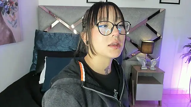 sofi bakerr online show from 05/07/26, 11:35
