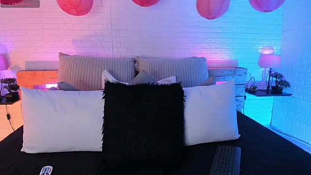 Snapshot of sofi_bakerr chatting on 03/14/25, 11:34 sofi bakerr online show from 03/14/25, 11:34