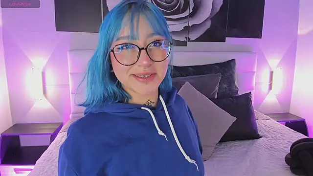 Snapshot of sofi_bakerr chatting on 10/23/25, 11:31 sofi bakerr online show from 10/23/25, 11:31