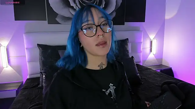 Snapshot of sofi_bakerr chatting on 11/13/25, 11:36 sofi bakerr online show from 11/13/25, 11:36