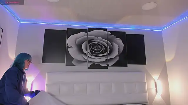 Snapshot of sofi_bakerr chatting on 10/29/25, 11:53 sofi bakerr online show from 10/29/25, 11:53