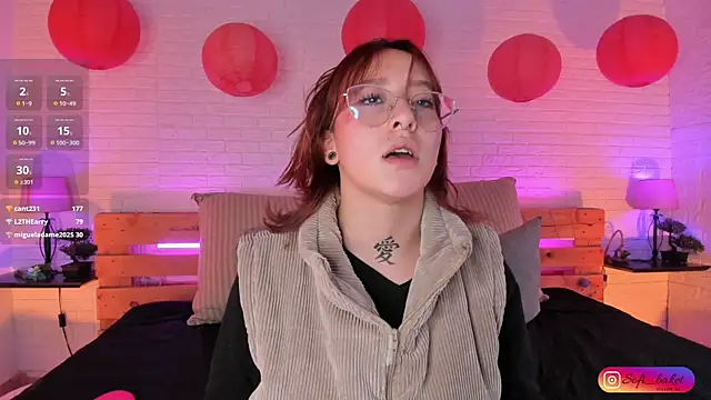 Snapshot of sofi_bakerr chatting on 03/19/25, 07:06 sofi bakerr online show from 03/19/25, 07:06