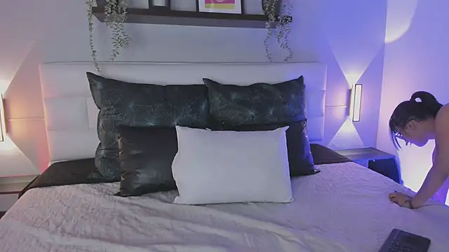 sofi bakerr online show from 02/13/26, 11:43