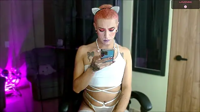 tevenwhiite online show from 11/26/25, 01:27