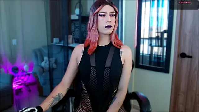 Snapshot of tevenwhiite chatting on 01/17/26, 04:43 tevenwhiite online show from 01/17/26, 04:43