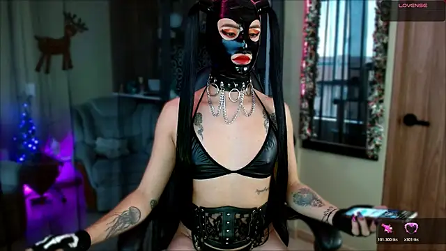 tevenwhiite online show from 12/17/25, 09:31