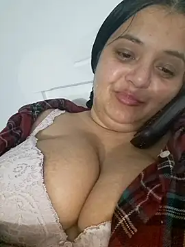 sarahhh1987 online show from 12/19/25, 07:49