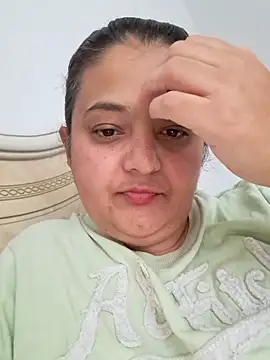 sarahhh1987 online show from 10/18/25, 06:37