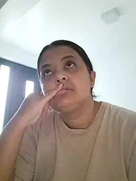 sarahhh1987 online show from 10/04/25, 02:18