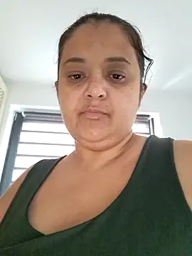 sarahhh1987 online show from 10/30/25, 07:17