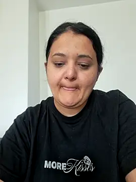 sarahhh1987 online show from 04/06/26, 08:48