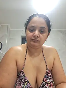 sarahhh1987 online show from 02/18/26, 06:26