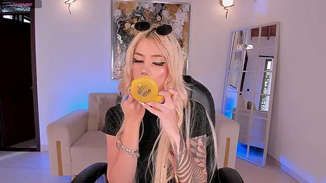 HannaConnor  online show from 03/29/26, 06:09