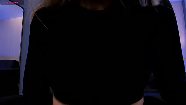Snapshot of HannaConnor_ chatting on 02/25/25, 08:42 HannaConnor online show from 02/25/25, 08:42