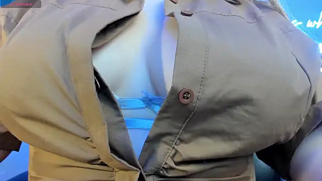 BellaRose X online show from 12/15/25, 06:19