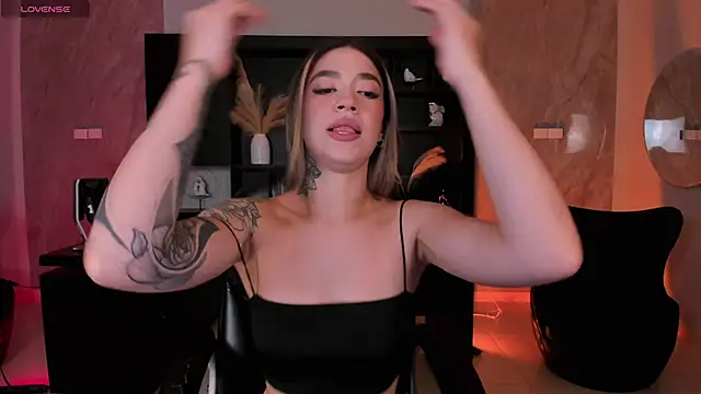 ViolettHansson online show from 03/25/26, 07:24