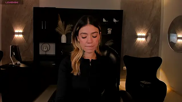 ViolettHansson online show from 03/29/26, 05:25