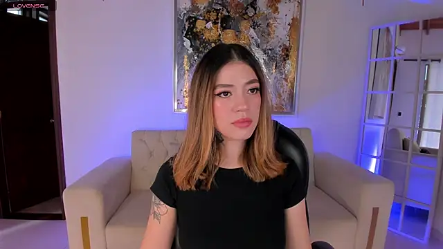 ViolettHansson online show from 03/18/25, 07:22