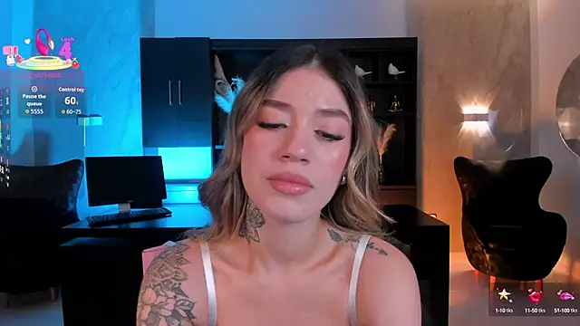 ViolettHansson online show from 10/01/25, 06:34