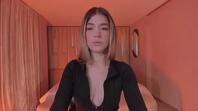 ViolettHansson online show from 04/01/26, 08:48