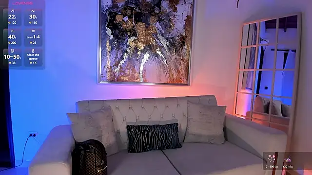 Snapshot of ViolettHansson chatting on 02/14/26, 10:59 ViolettHansson online show from 02/14/26, 10:59