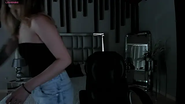 ViolettHansson online show from 03/03/26, 06:37