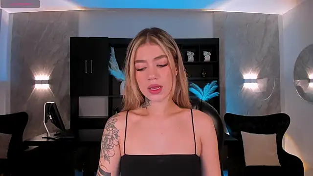 ViolettHansson online show from 11/16/25, 11:15