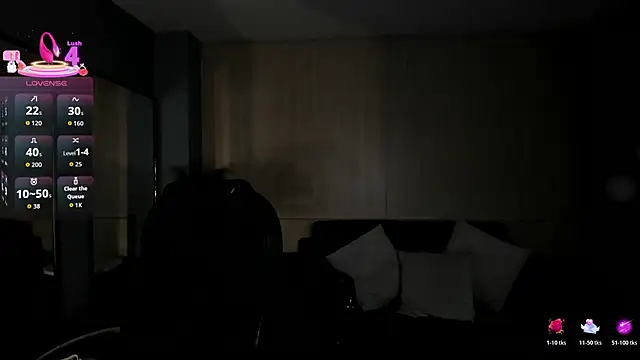 ViolettHansson online show from 11/08/25, 11:14