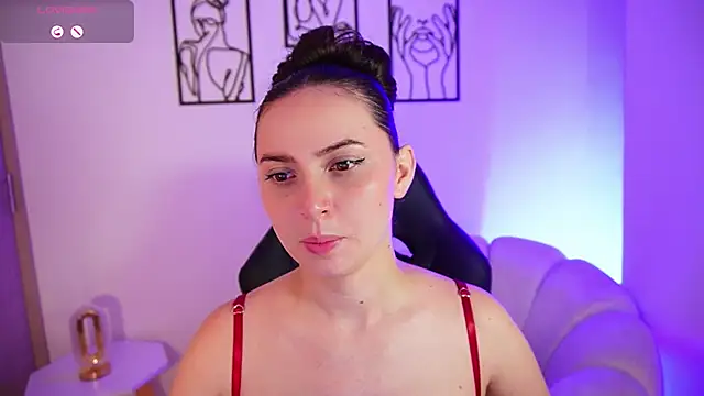 Snapshot of AliceHarper_ chatting on 06/25/26, 05:12 AliceHarper online show from 06/25/26, 05:12