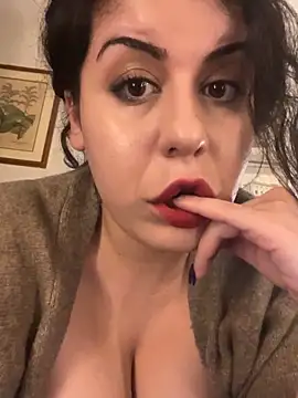 holyeroticss online show from 10/05/25, 09:16