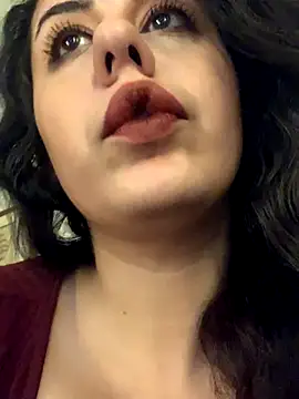 holyeroticss online show from 11/02/25, 12:04