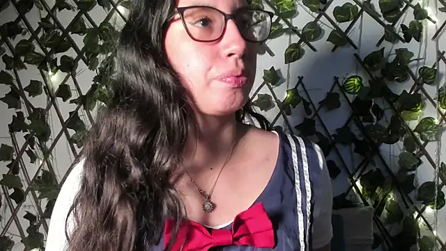 CoralineSanchez online show from 12/02/25, 07:15