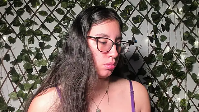 CoralineSanchez online show from 10/04/25, 03:19