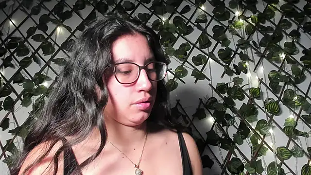 Snapshot of CoralineSanchez chatting on 01/05/26, 07:28 CoralineSanchez online show from 01/05/26, 07:28