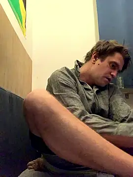 Snapshot of feetlover3611 chatting on 01/14/26, 10:02 feetlover3611 online show from 01/14/26, 10:02
