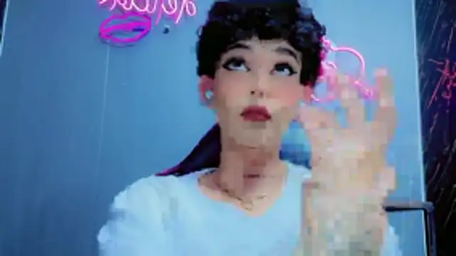 Snapshot of Marian_LV chatting on 11/20/25, 05:24 Marian LV online show from 11/20/25, 05:24