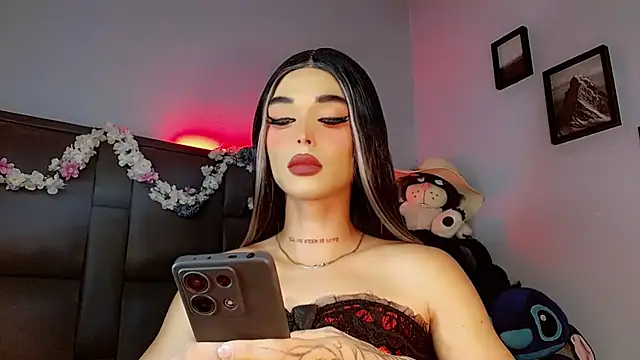 Snapshot of Marian_LV chatting on 10/03/25, 11:01 Marian LV online show from 10/03/25, 11:01