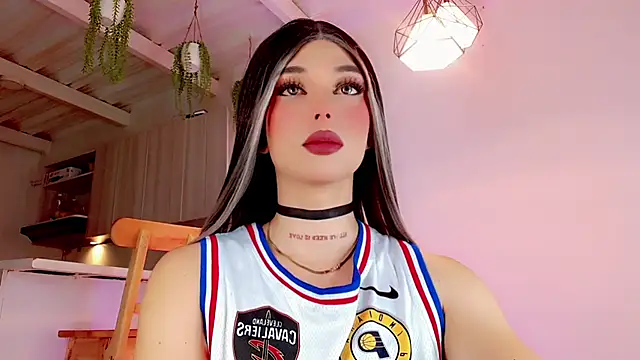 Snapshot of Marian_LV chatting on 02/05/25, 08:32 Marian LV online show from 02/05/25, 08:32