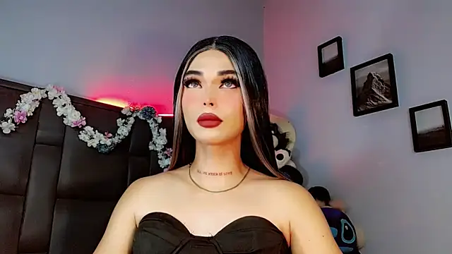 Snapshot of Marian_LV chatting on 09/27/25, 08:09 Marian LV online show from 09/27/25, 08:09