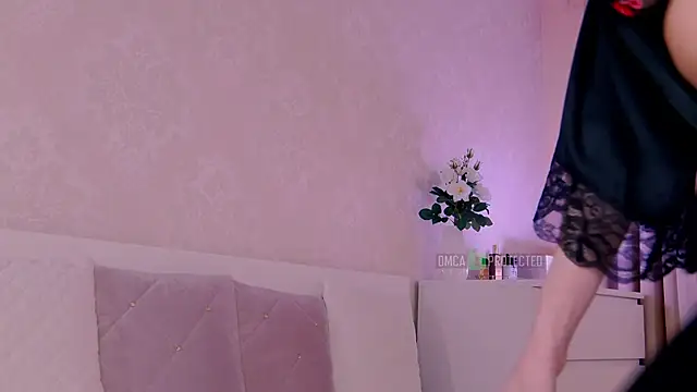 Snapshot of _Alya_ chatting on 02/14/25, 10:04 Alya online show from 02/14/25, 10:04