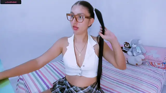 Alyson0001 online show from 10/02/25, 07:50